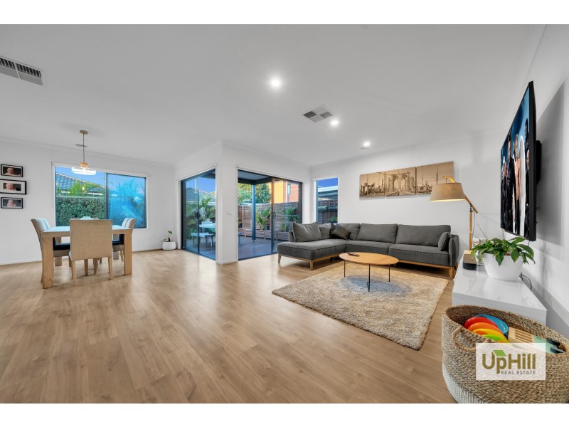 15 Marblelight Way, Clyde North VIC 3978