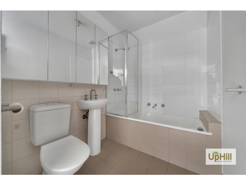 26/1 Greenfield Drive, Clayton VIC 3168