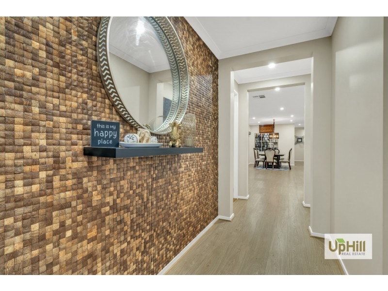 86 Deoro Parade, Clyde North VIC 3978