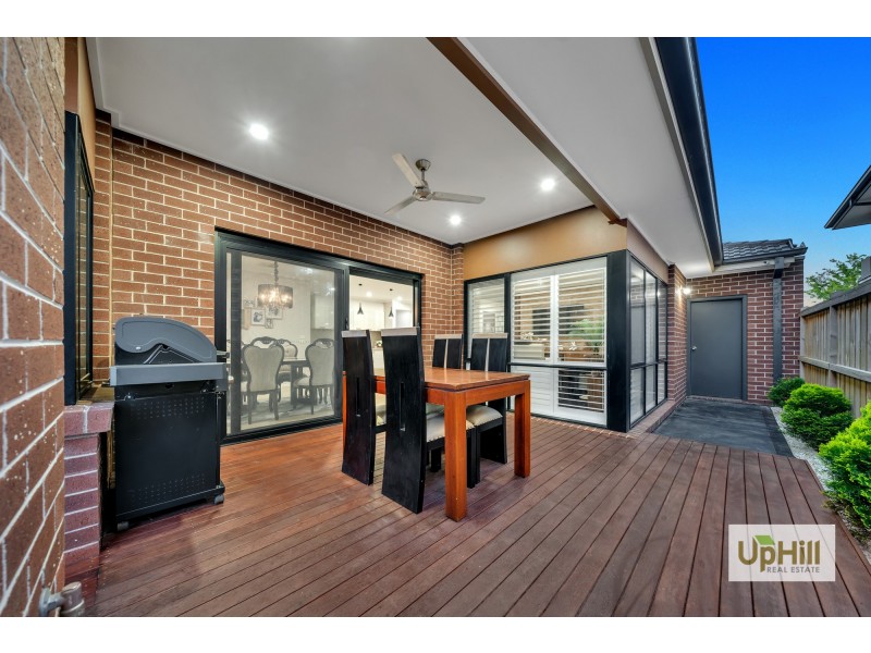 86 Deoro Parade, Clyde North VIC 3978