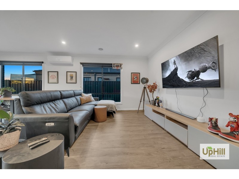 57 Timberline Parkway, Pakenham VIC 3810