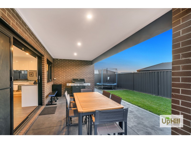 57 Timberline Parkway, Pakenham VIC 3810