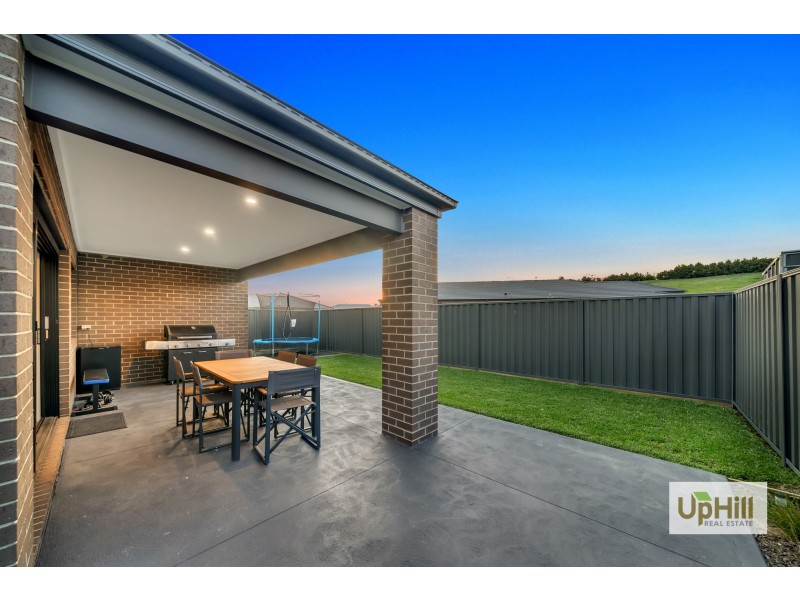 57 Timberline Parkway, Pakenham VIC 3810