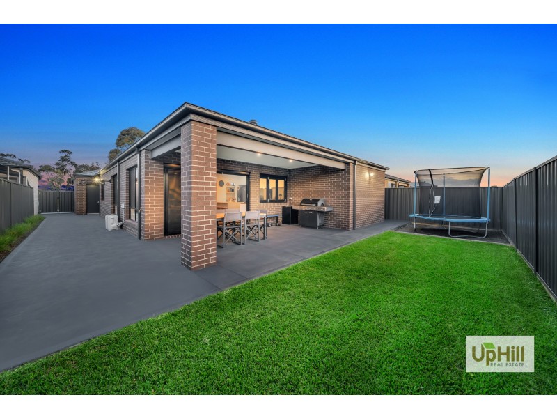 57 Timberline Parkway, Pakenham VIC 3810