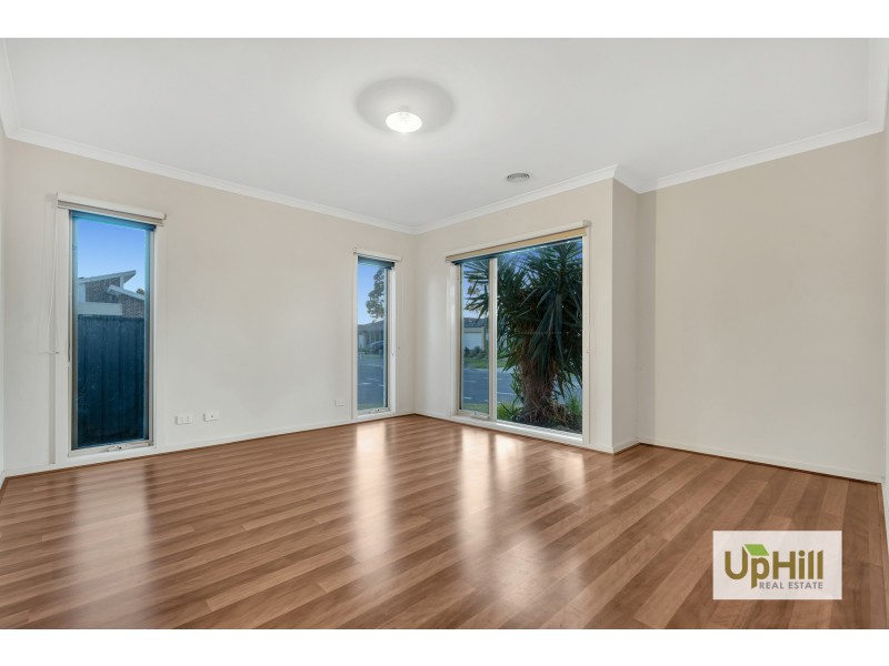 110 Selandra Boulevard, Clyde North VIC 3978