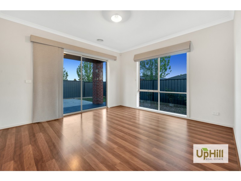 110 Selandra Boulevard, Clyde North VIC 3978