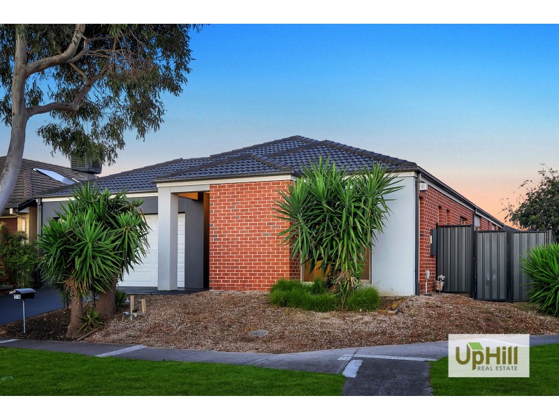 110 Selandra Boulevard, Clyde North VIC 3978
