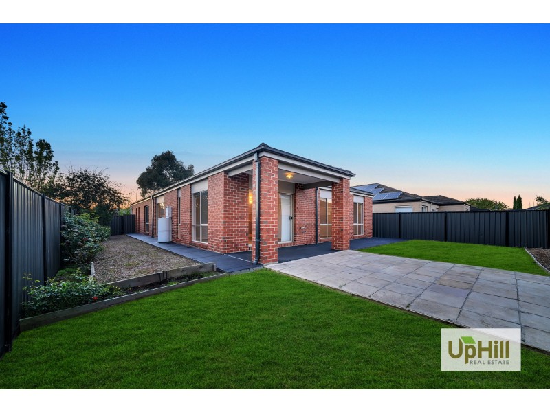 110 Selandra Boulevard, Clyde North VIC 3978