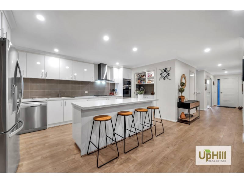 21 Pedro St, Clyde North VIC 3978