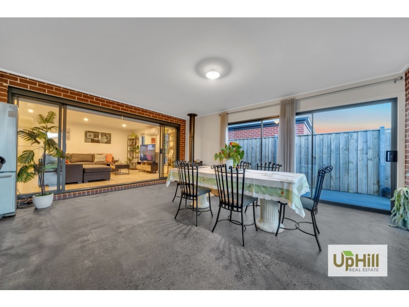 21 Pedro St, Clyde North VIC 3978