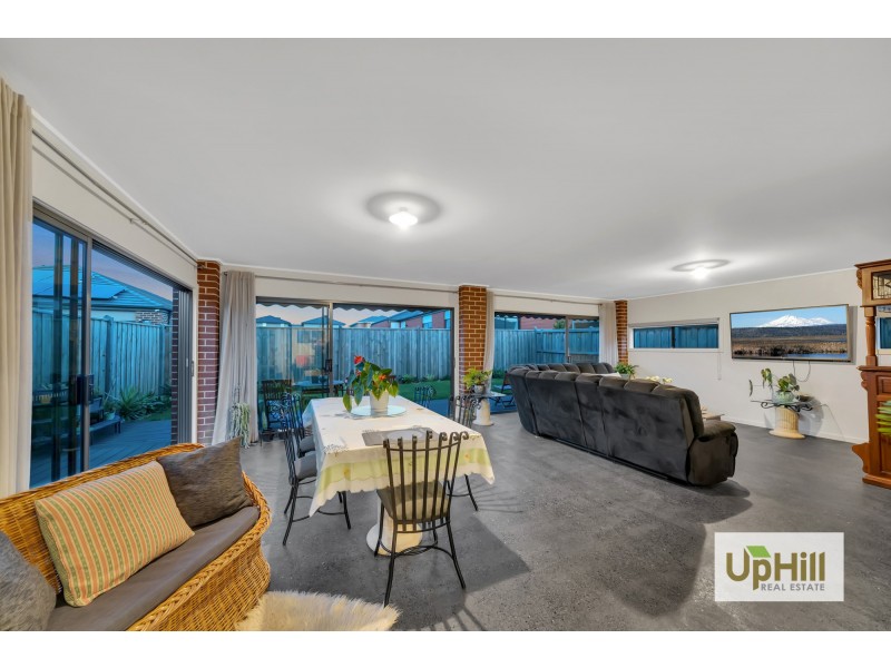 21 Pedro St, Clyde North VIC 3978