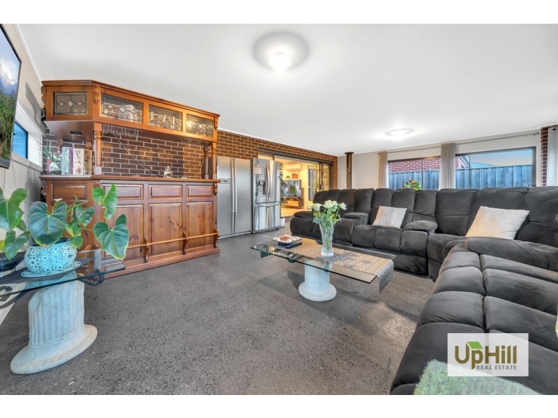 21 Pedro St, Clyde North VIC 3978