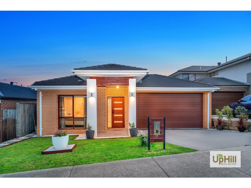 17 Nixon Drive, Berwick VIC 3806