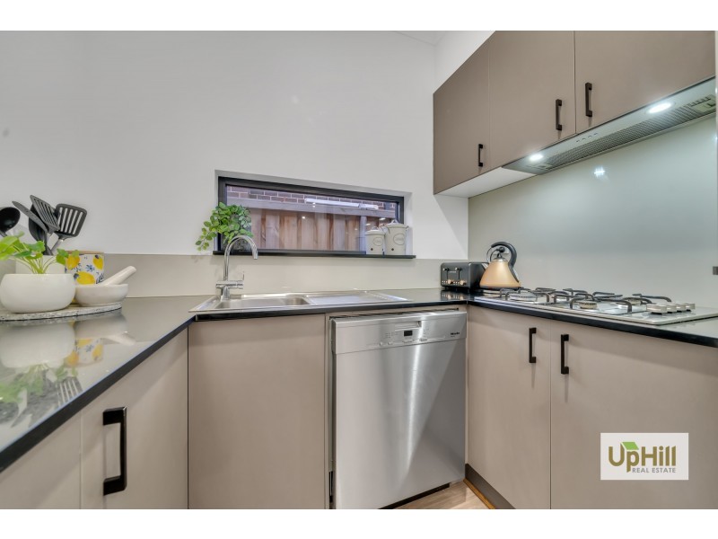 16 Bazadaise Drive, Clyde North VIC 3978