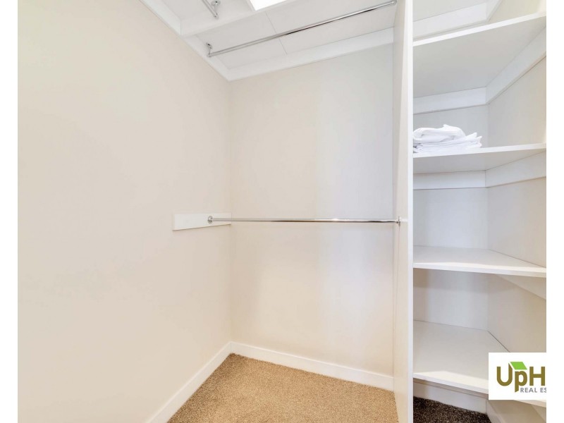 21 Swallowtail Avenue, Clyde North VIC 3978