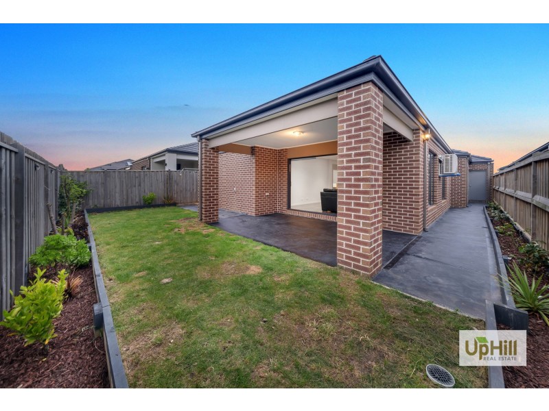 12 Ritchie Drive, Clyde North VIC 3978