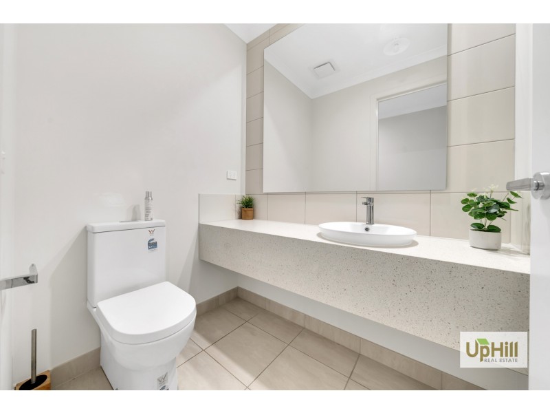 273 Heather Grove, Clyde North VIC 3978