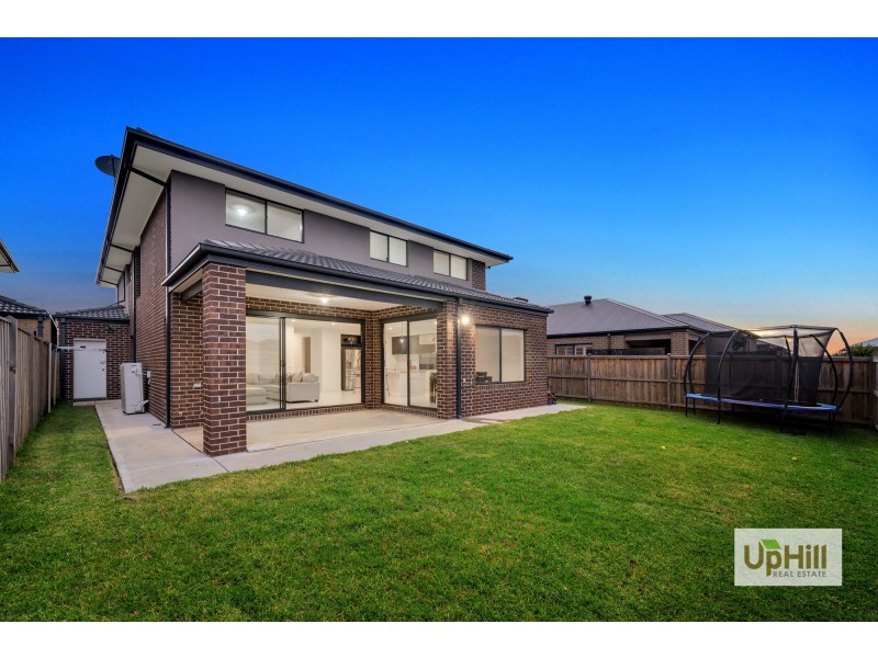 273 Heather Grove, Clyde North VIC 3978