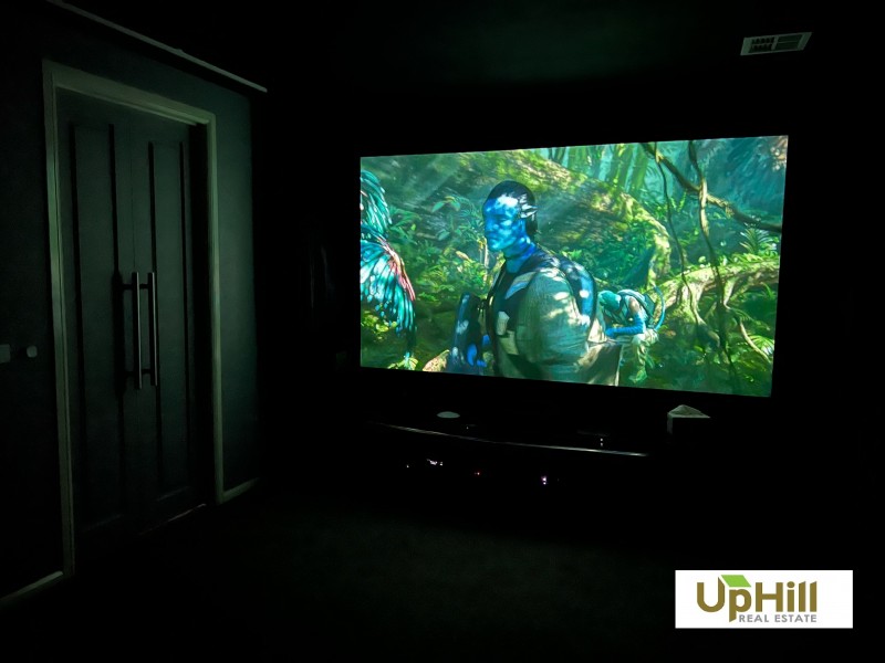 8 Elsey Way, Clyde North VIC 3978