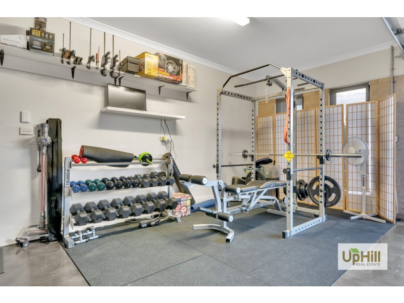 8 Elsey Way, Clyde North VIC 3978