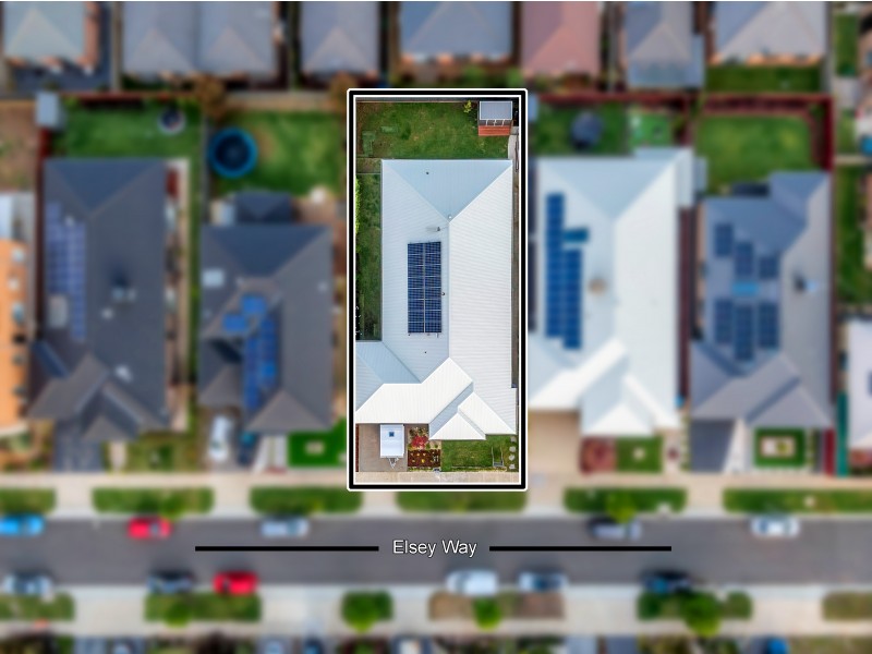 8 Elsey Way, Clyde North VIC 3978