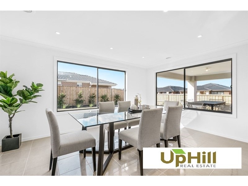 18 Hillwood Street, Clyde VIC 3978