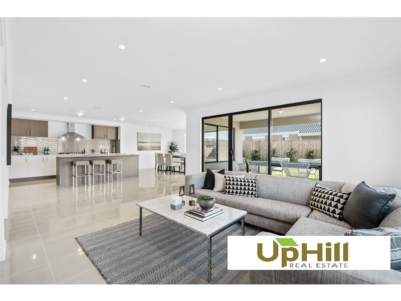 18 Hillwood Street, Clyde VIC 3978