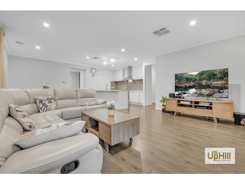 56 Chambers Crescent, Cranbourne North VIC 3977