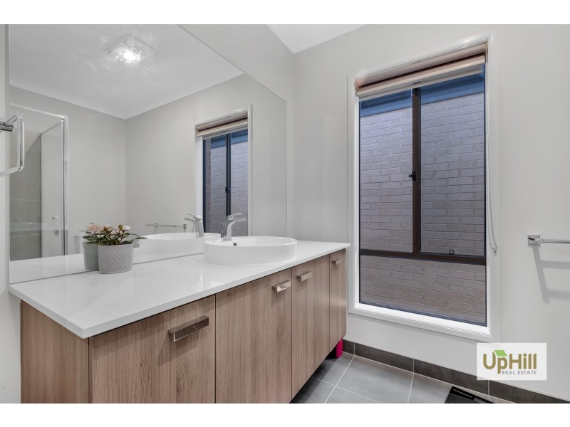 56 Chambers Crescent, Cranbourne North VIC 3977