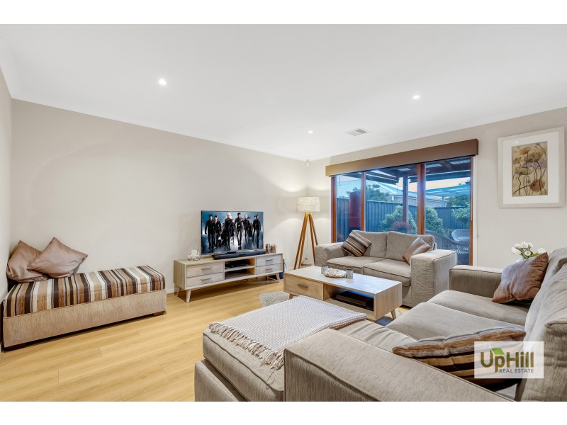 16 Selandra Boulevard, Clyde North VIC 3978