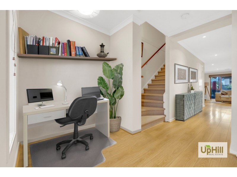 16 Selandra Boulevard, Clyde North VIC 3978