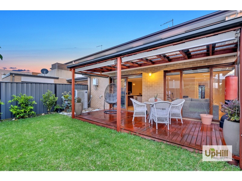 16 Selandra Boulevard, Clyde North VIC 3978