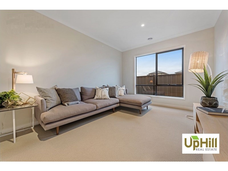 2/35 Manuka road, Berwick VIC 3806