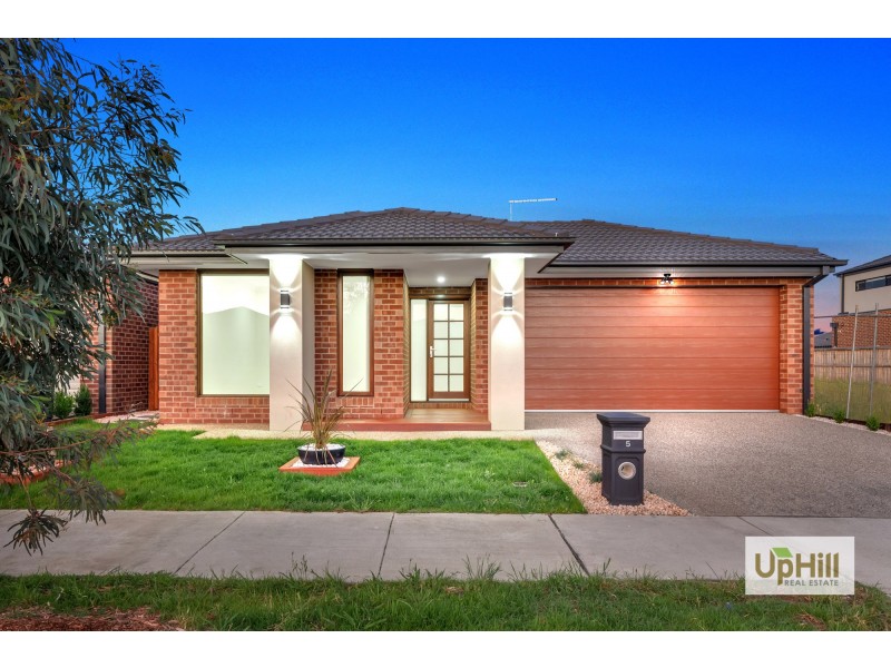 5 Hoosier Road, Clyde North VIC 3978