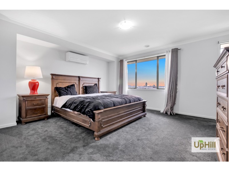 19 Merribrook Boulevard, Clyde VIC 3978