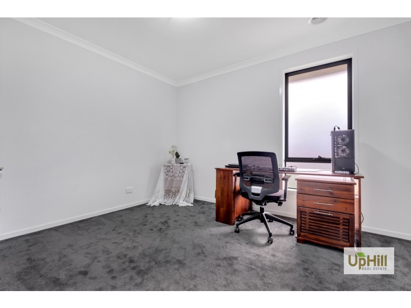 19 Merribrook Boulevard, Clyde VIC 3978