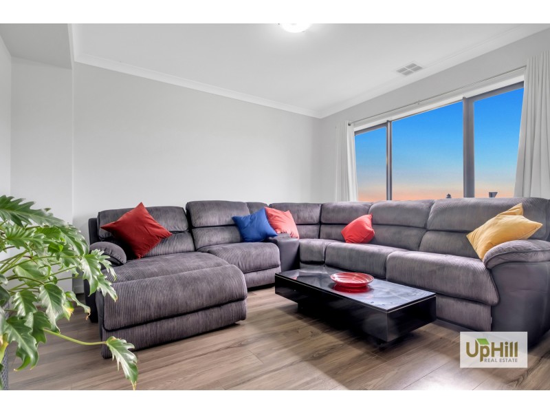 19 Merribrook Boulevard, Clyde VIC 3978