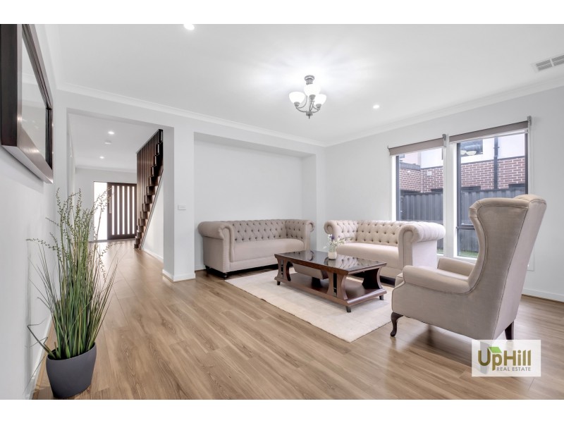 19 Merribrook Boulevard, Clyde VIC 3978