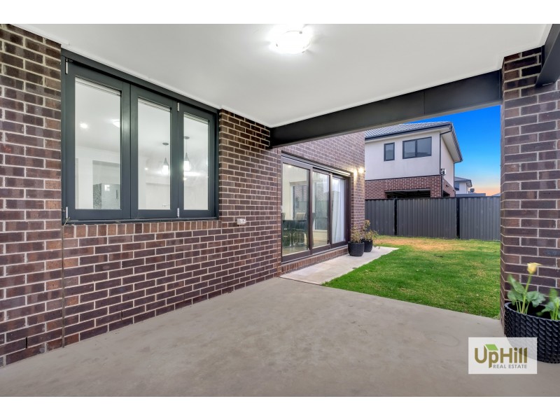 19 Merribrook Boulevard, Clyde VIC 3978