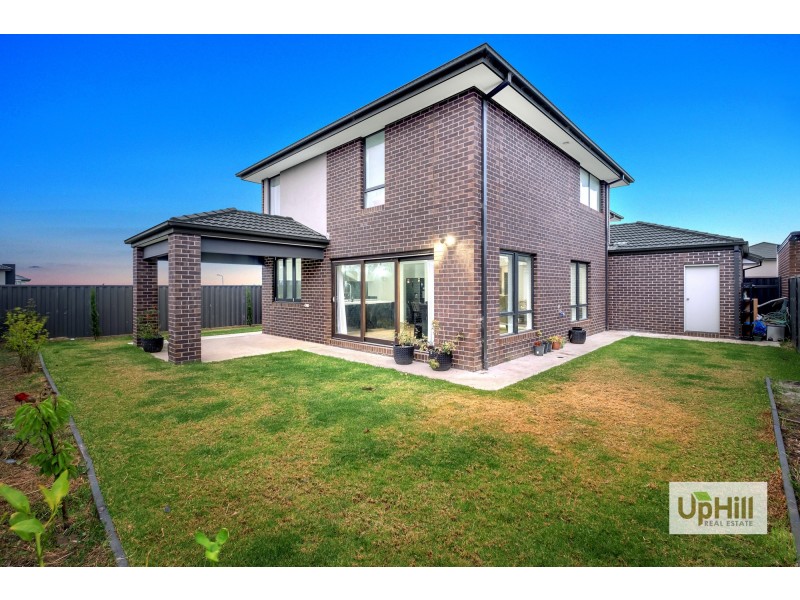 19 Merribrook Boulevard, Clyde VIC 3978