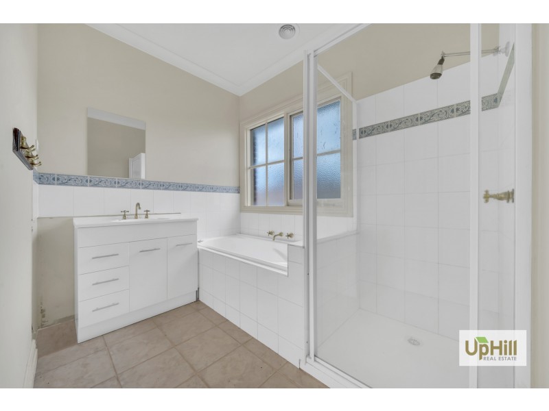 414 Berwick-Cranbourne Road, Clyde North VIC 3978