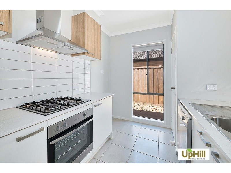 17 Cubbie Way, Clyde North VIC 3978