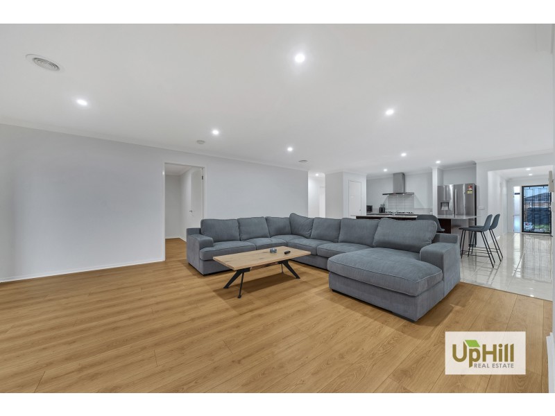 11 Nell Place, Narre Warren South VIC 3805