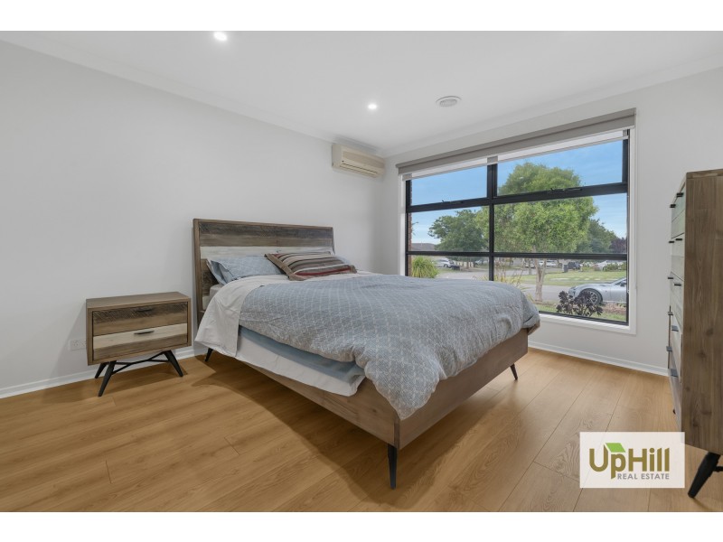 11 Nell Place, Narre Warren South VIC 3805