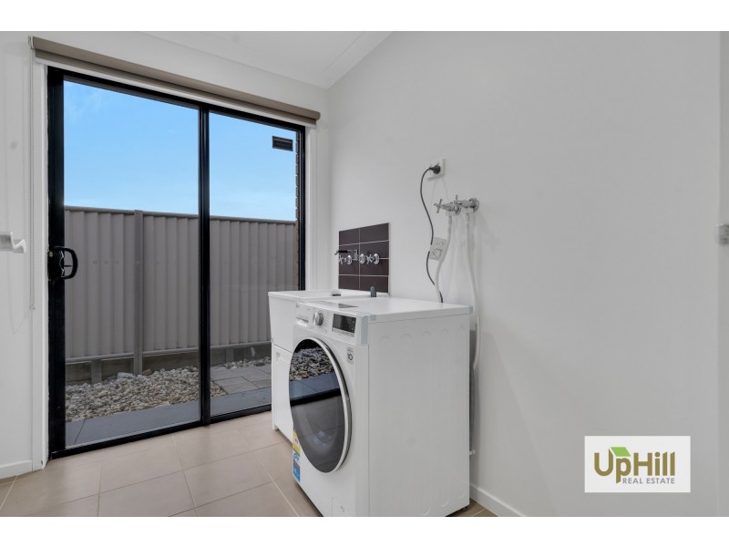 11 Nell Place, Narre Warren South VIC 3805