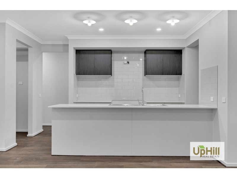 6 Albus Crescent, Officer VIC 3809