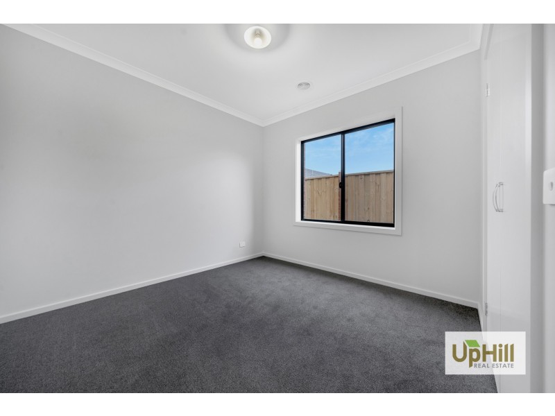 6 Albus Crescent, Officer VIC 3809