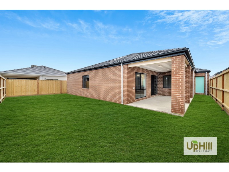 6 Albus Crescent, Officer VIC 3809
