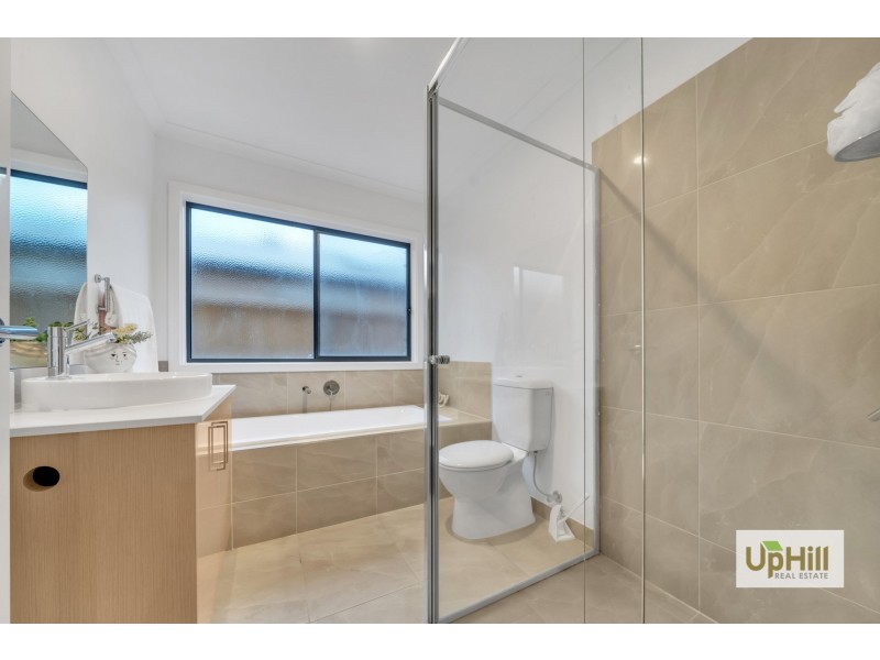 33 Beatrix Circuit, Officer VIC 3809