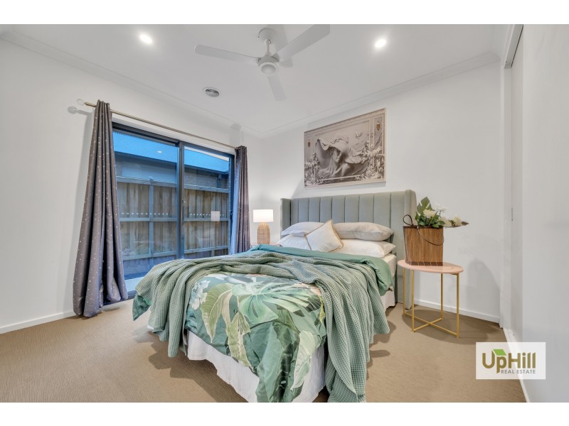 33 Beatrix Circuit, Officer VIC 3809